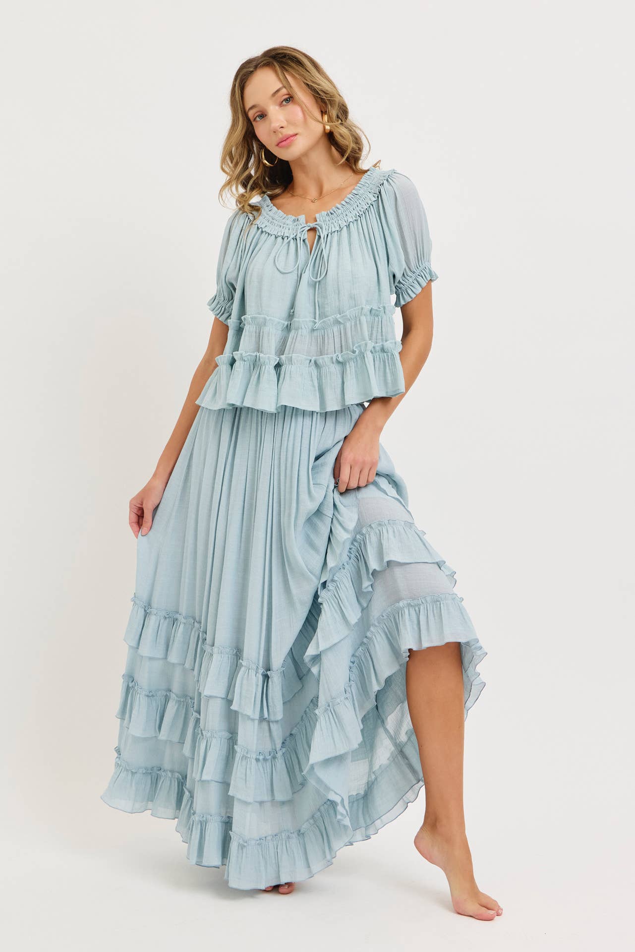 FLOWY SHORT SLEEVE TIERED RUFFLE LAYER TOP
