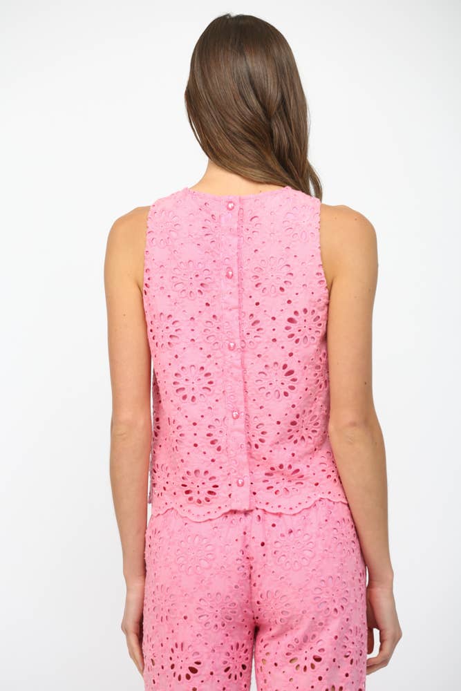 FLORAL EYELET LACE SLVL TOP FT22303