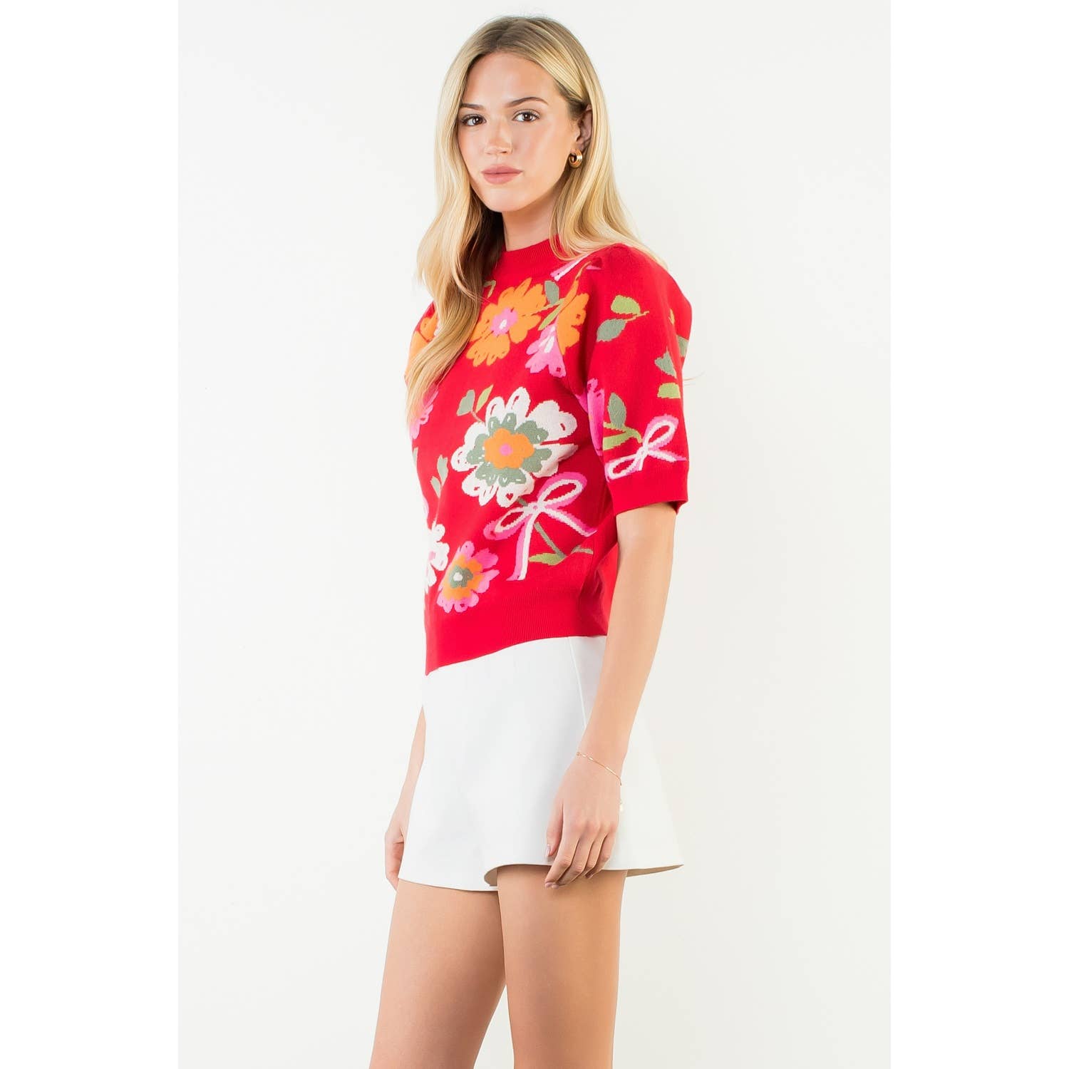 Short Sleeve Floral Detail Knit Top