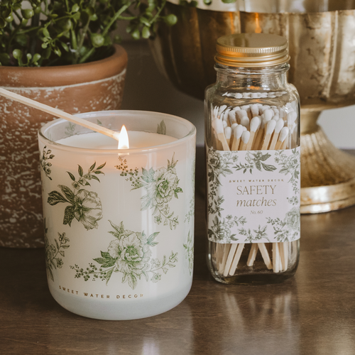 *NEW* Green Delft 12 oz Soy Candle - Home Decor