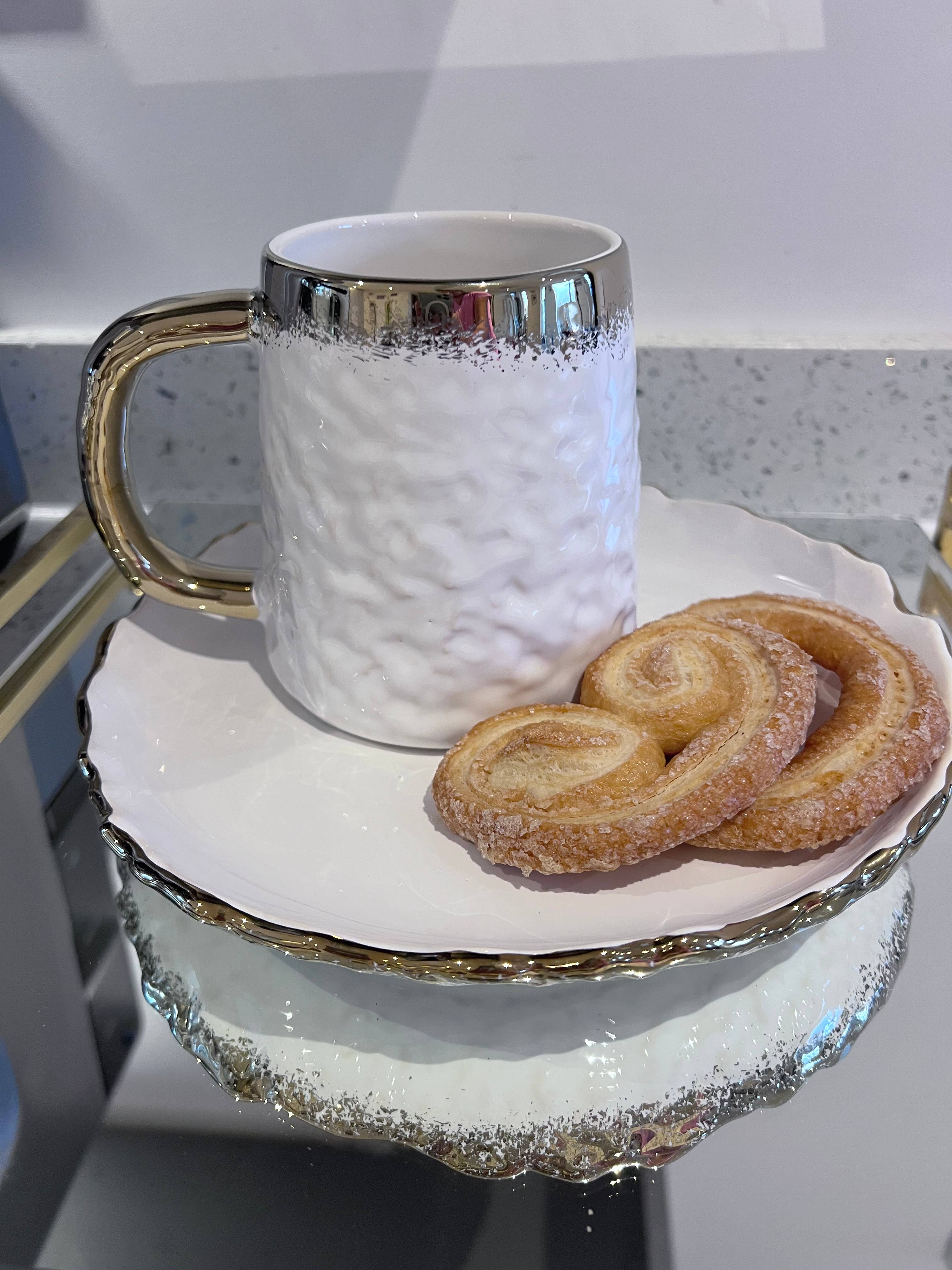 4 Piece White Dinner Set Speckled Gold Design