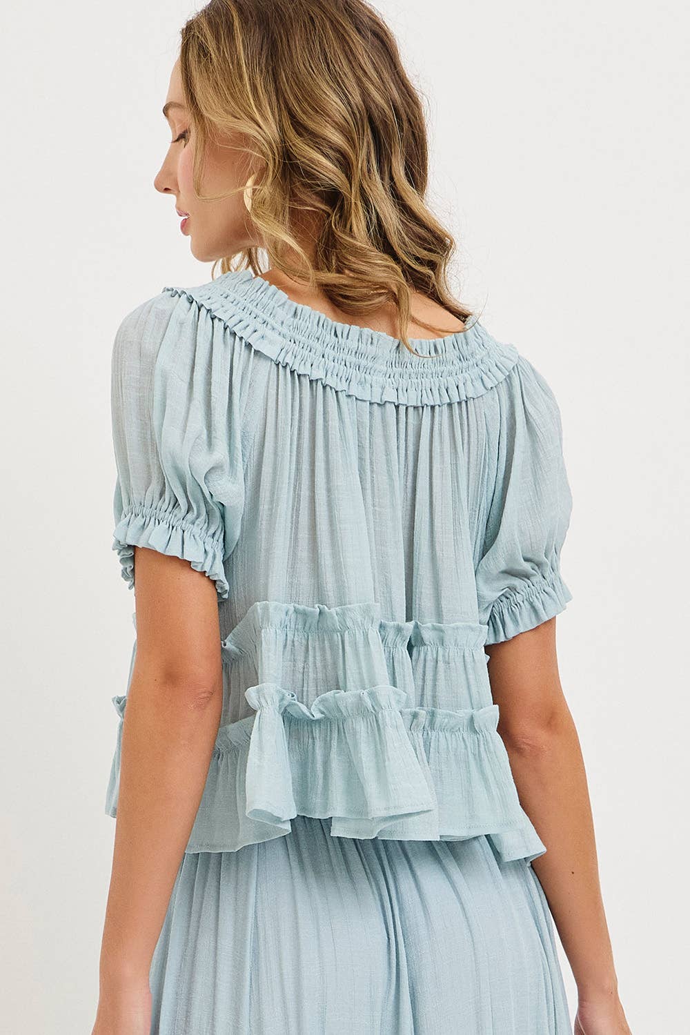 FLOWY SHORT SLEEVE TIERED RUFFLE LAYER TOP