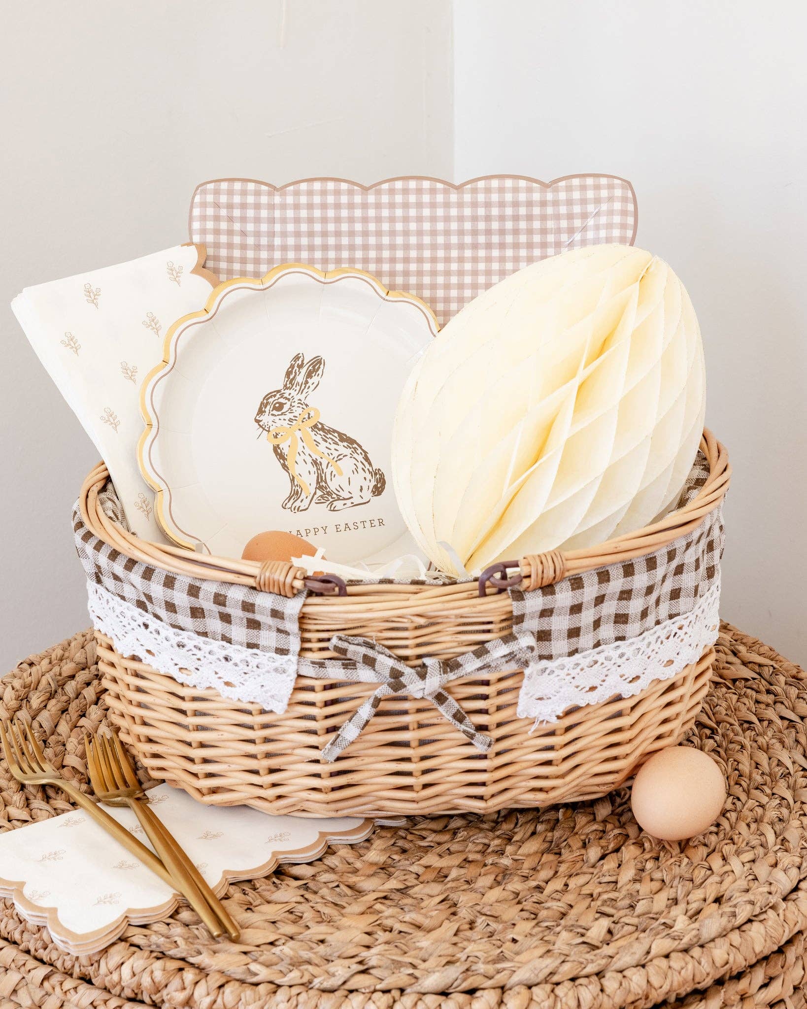 COC1240 - Happy Easter Bunny 8" Plate