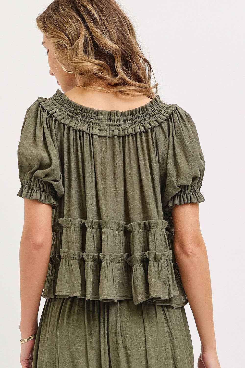 FLOWY SHORT SLEEVE TIERED RUFFLE LAYER TOP