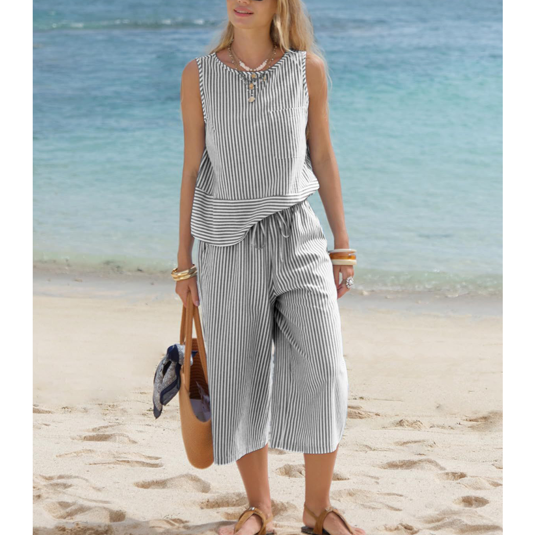 Round Neck Striped Sleeveless Top & Cropped Pants Set AXY047