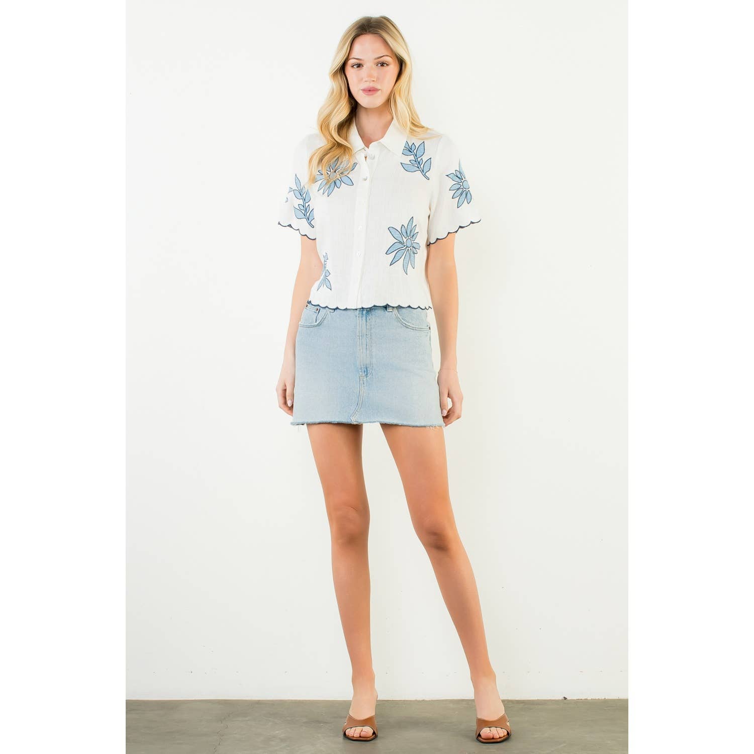 Short Sleeve Floral Embroidery Top