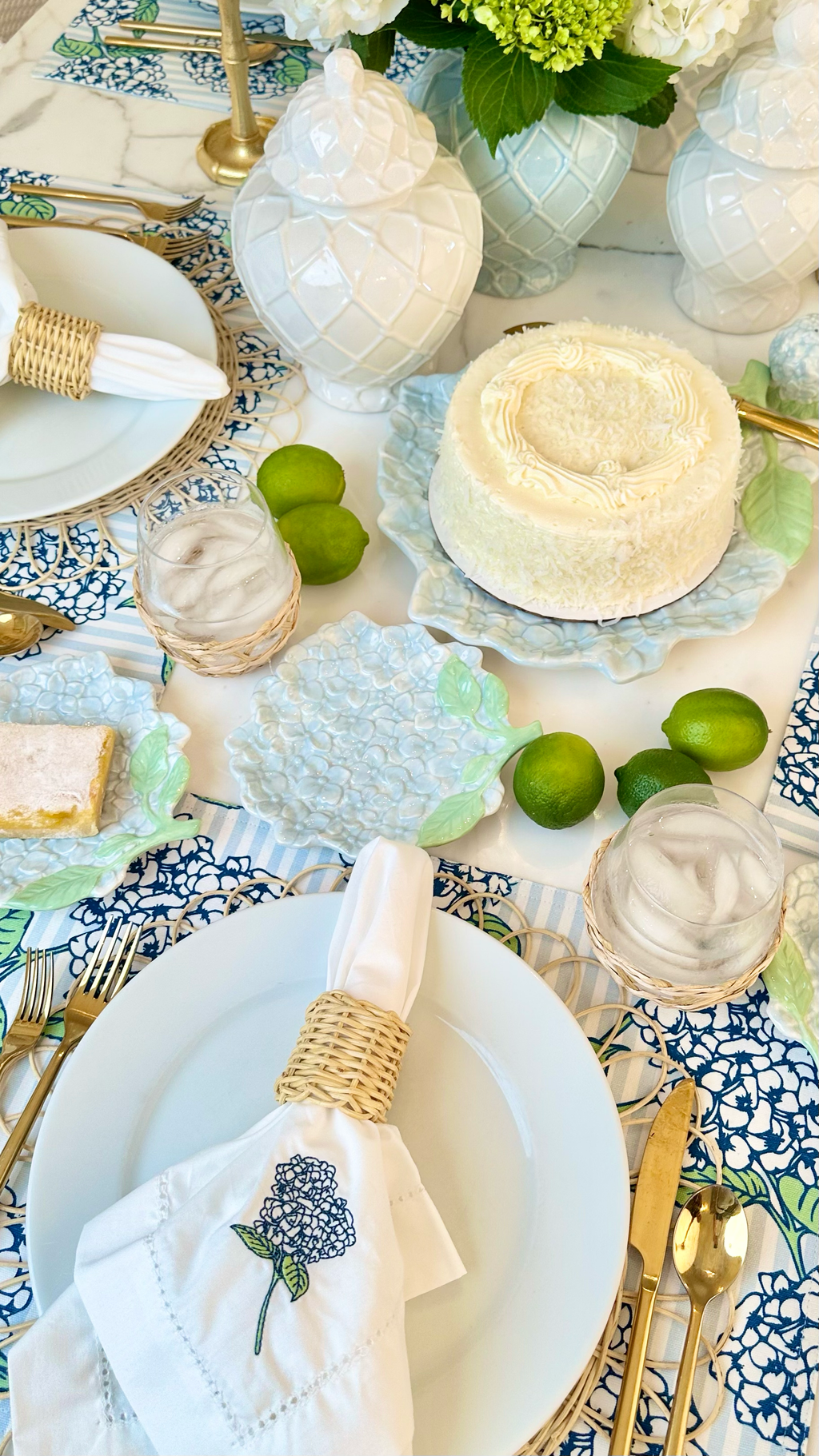 Hydrangea Stem Reversible Placemat