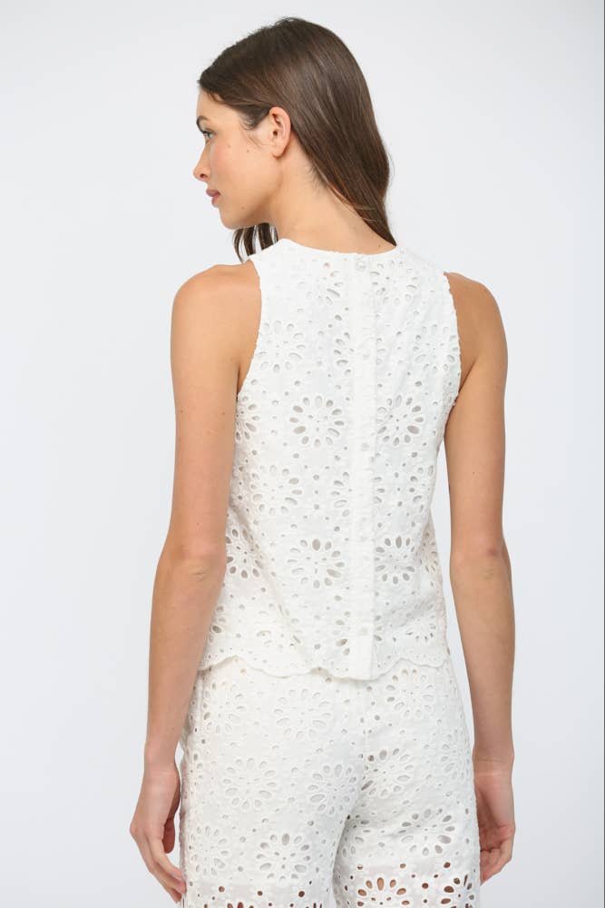 FLORAL EYELET LACE SLVL TOP FT22303