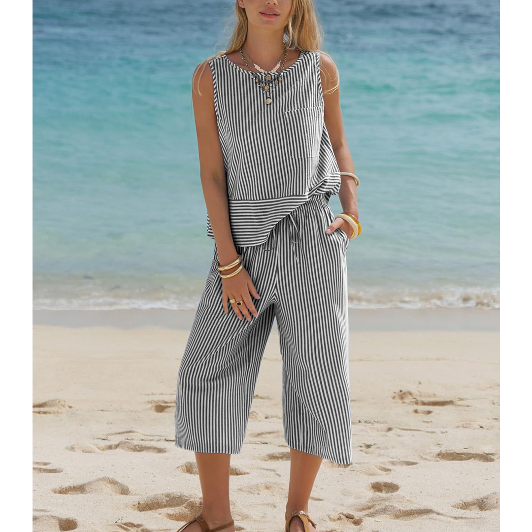 Round Neck Striped Sleeveless Top & Cropped Pants Set AXY047