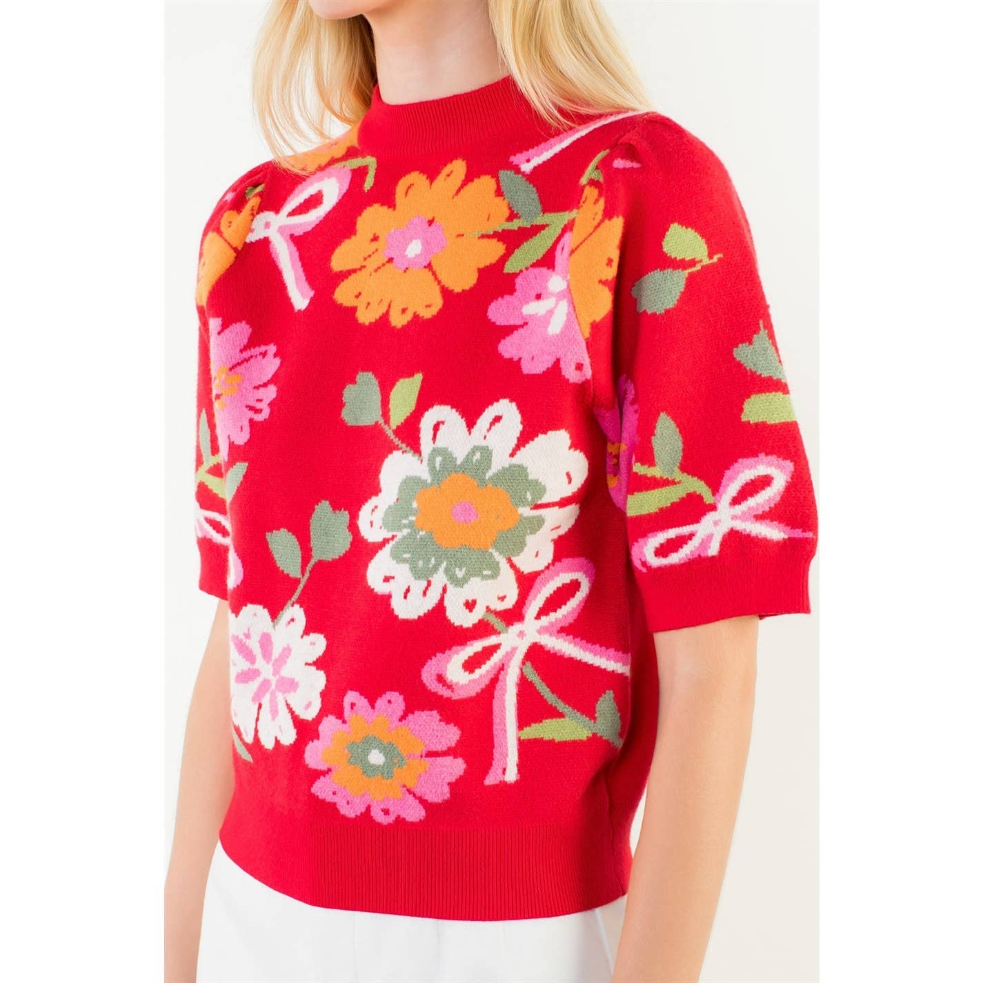 Short Sleeve Floral Detail Knit Top