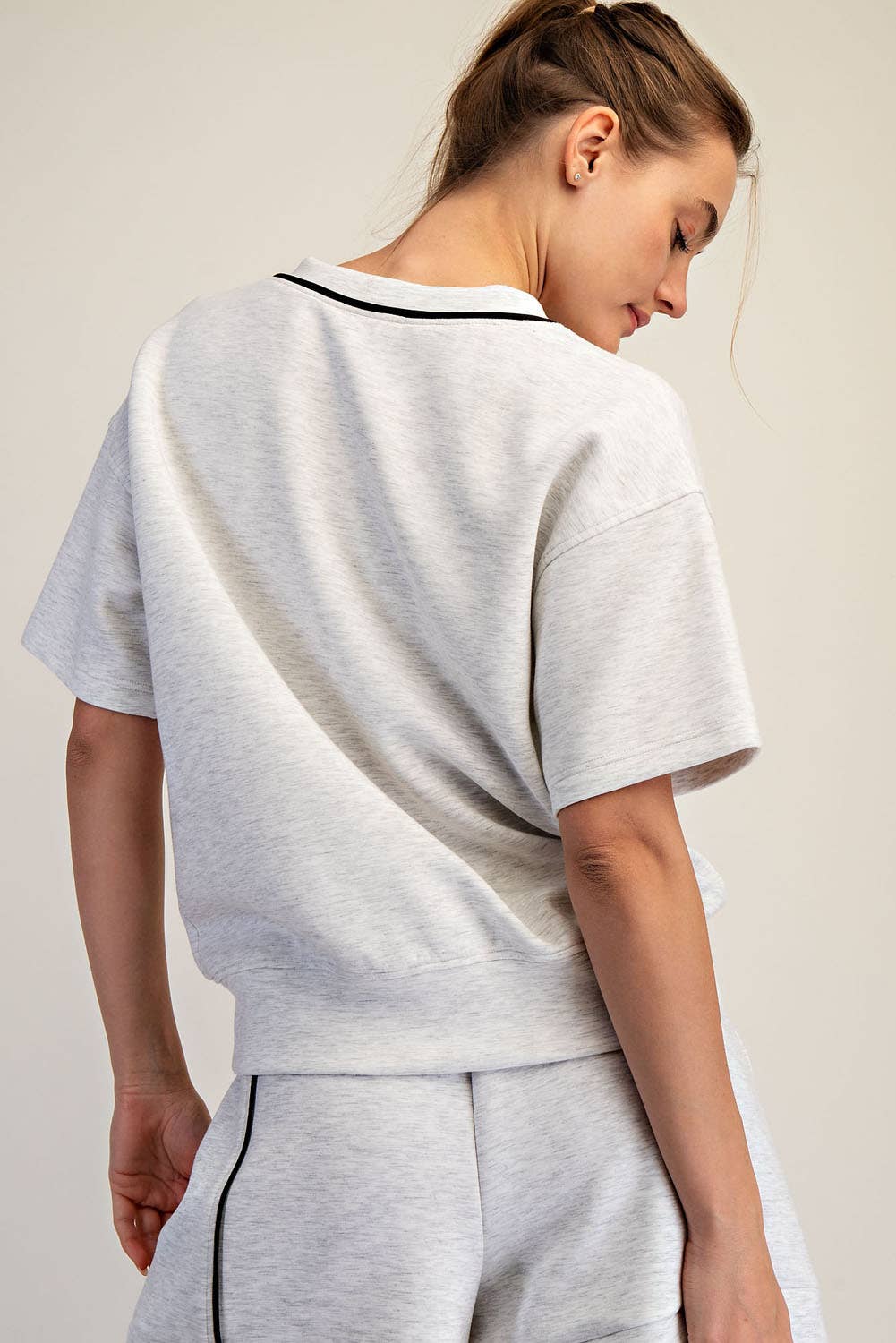 MODAL SCUBA V NECK FLAT PIPING SHORT SLEEVE TOP