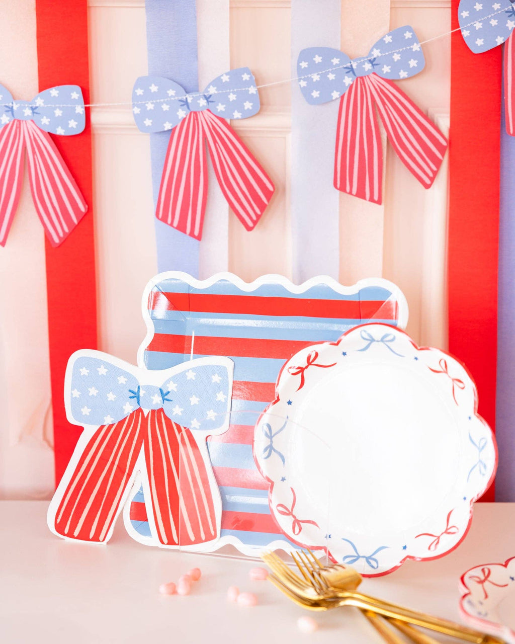 BAM1241 - Blue & Red Striped Paper Plate - 9"