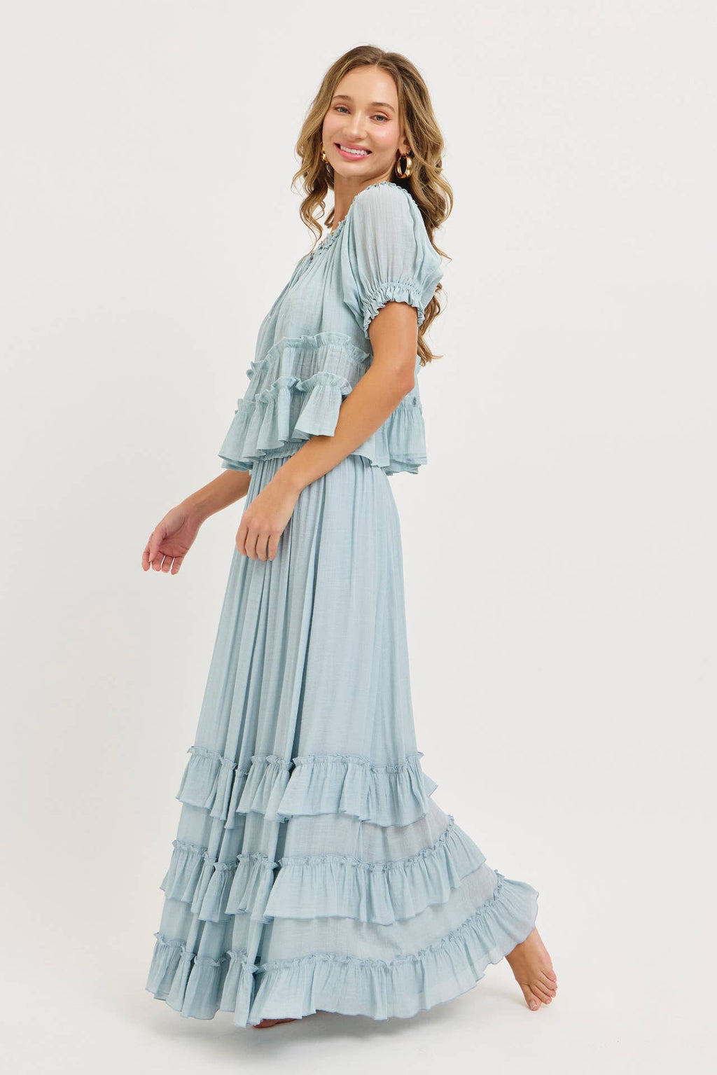 FLOWY SHORT SLEEVE TIERED RUFFLE LAYER TOP