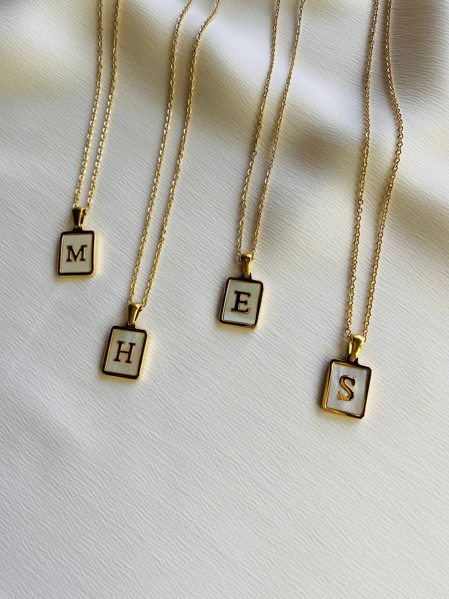 FRANKIE Pearl Letterplate Necklace