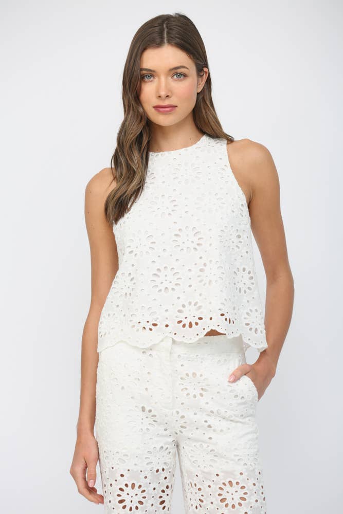 FLORAL EYELET LACE SLVL TOP FT22303