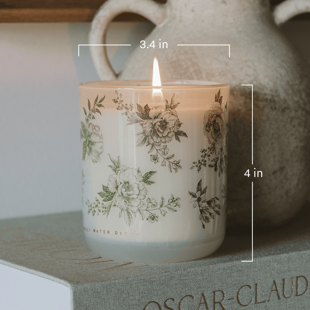 *NEW* Green Delft 12 oz Soy Candle - Home Decor