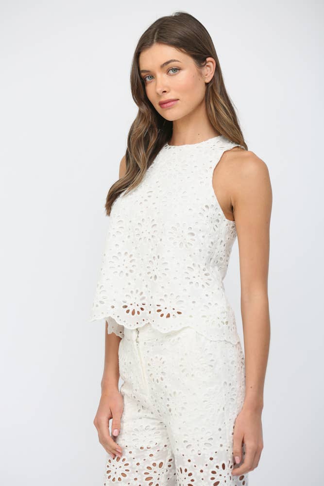 FLORAL EYELET LACE SLVL TOP FT22303