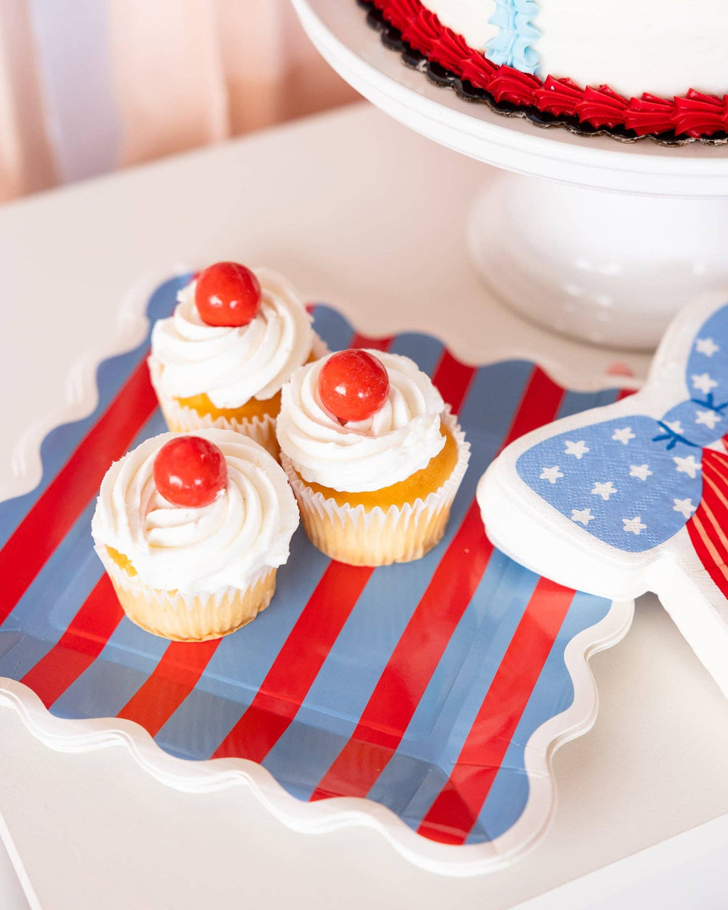 BAM1241 - Blue & Red Striped Paper Plate - 9"