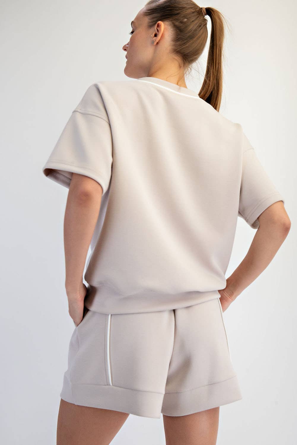 MODAL SCUBA V NECK FLAT PIPING SHORT SLEEVE TOP